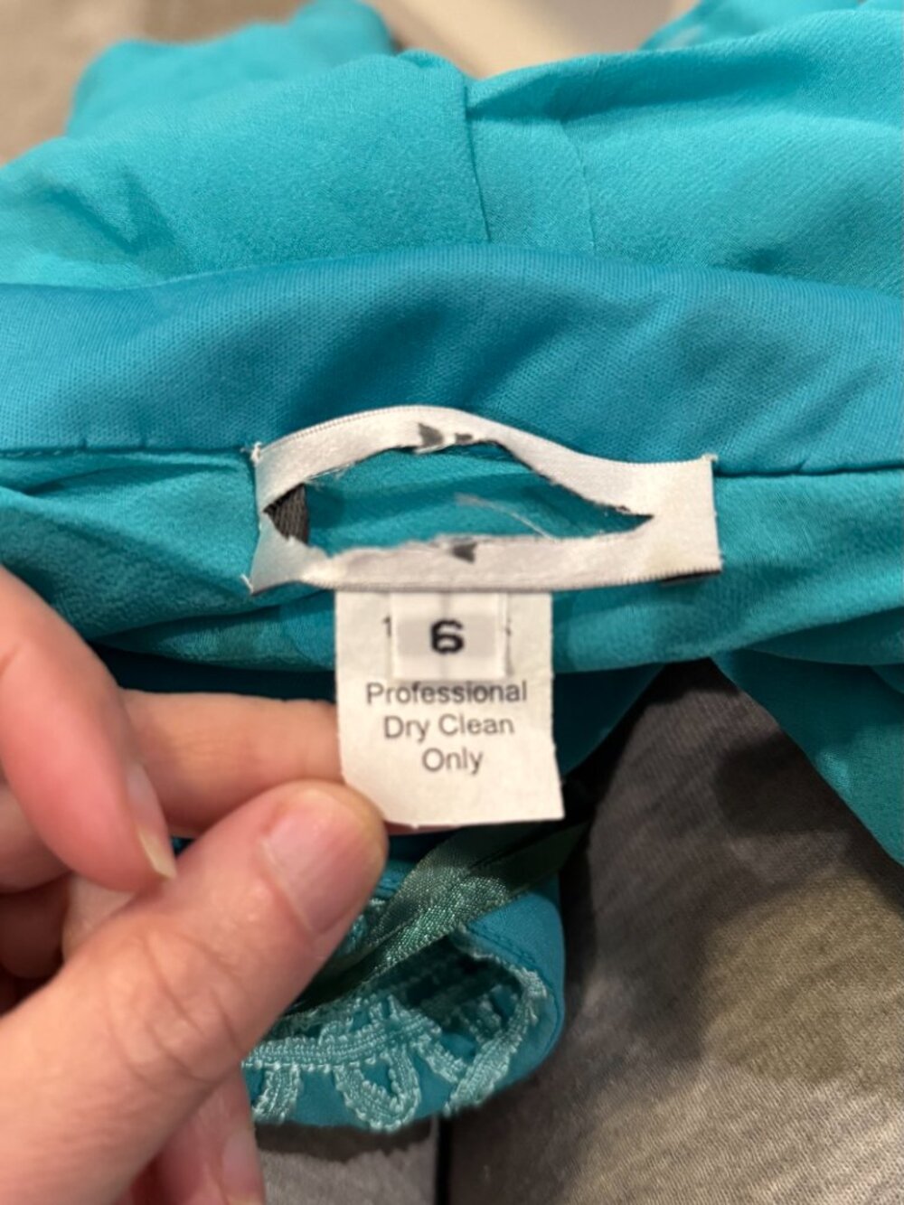 Sue Wong 100% Silk Y2K Turquoise Teal Crochet Flowy Top Fairy Art Deco Halter 1 - Picture 11 of 15